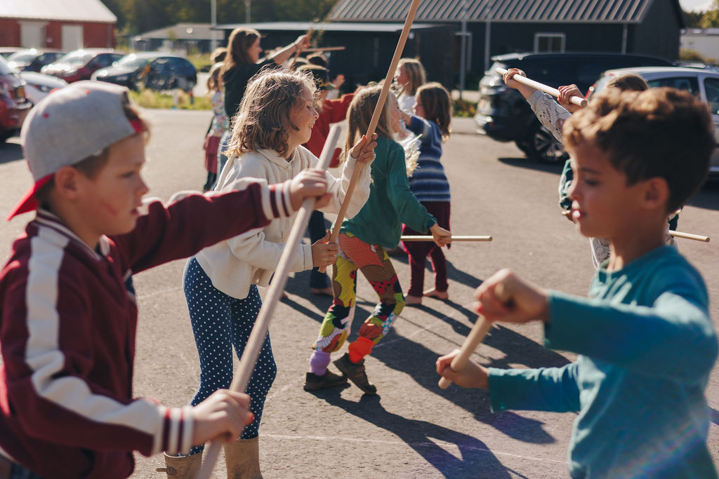 Kinderen spelen buiten